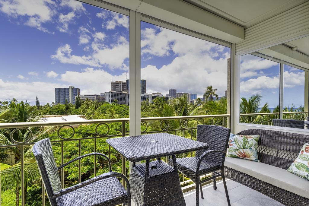 Апартаменти Waikiki Shore 515 Beachfront & Upgrade Гонолулу Екстер'єр фото